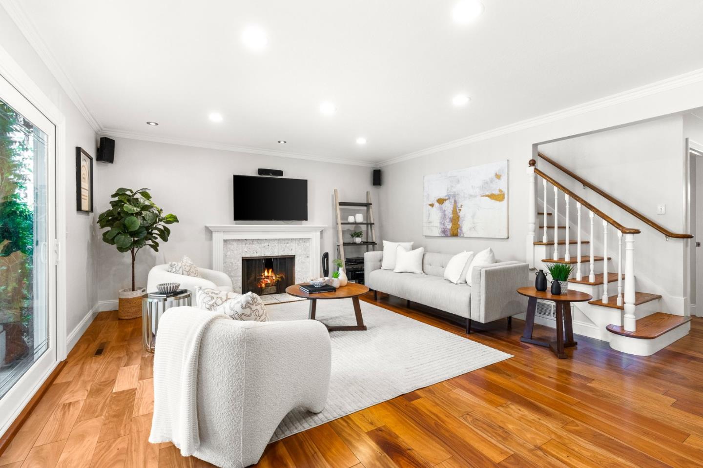 Detail Gallery Image 9 of 67 For 2380 Walden Sq, San Jose,  CA 95124 - 5 Beds | 3 Baths
