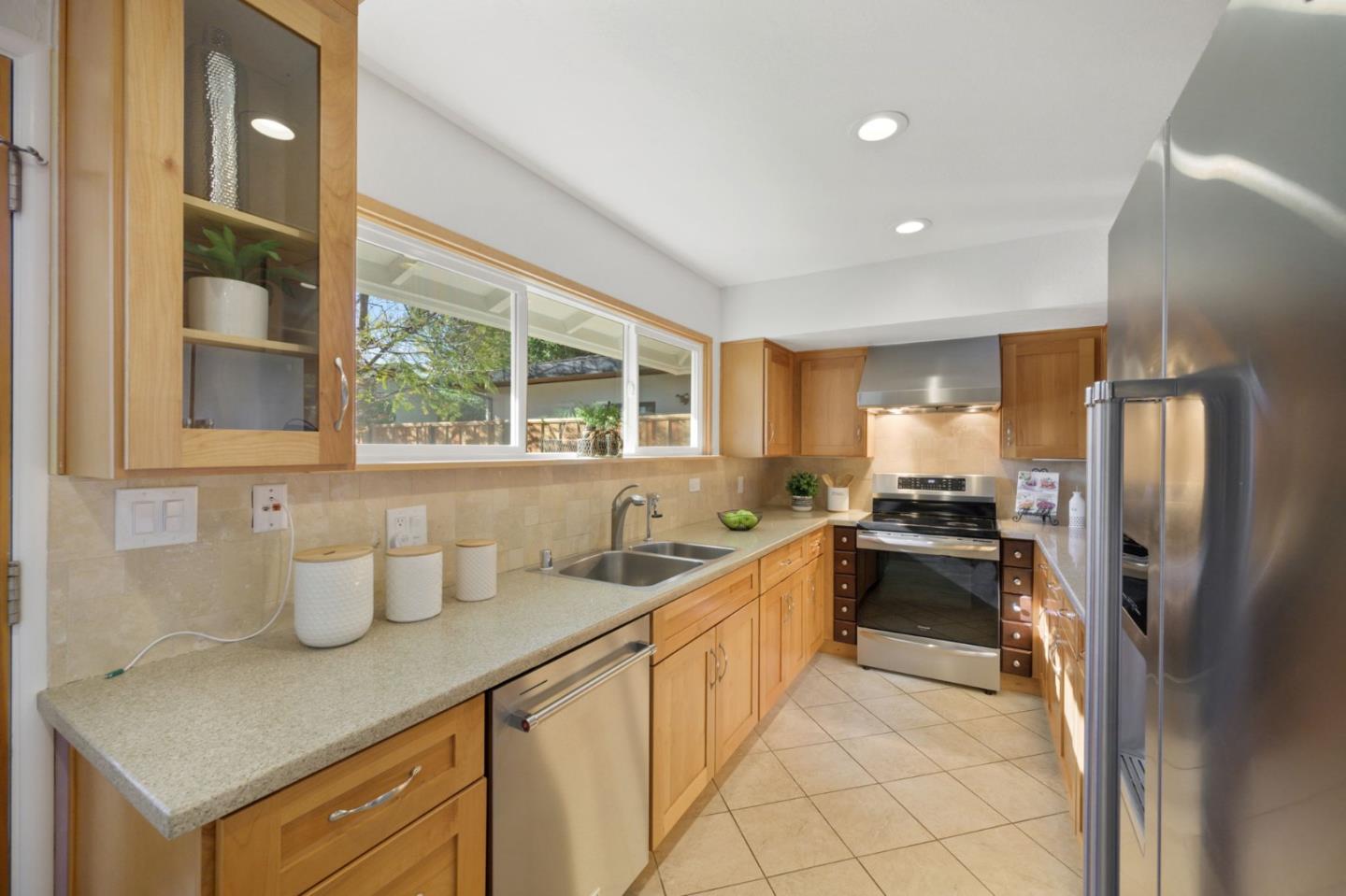 Detail Gallery Image 16 of 49 For 1148 Judson Dr, Mountain View,  CA 94040 - 4 Beds | 2 Baths