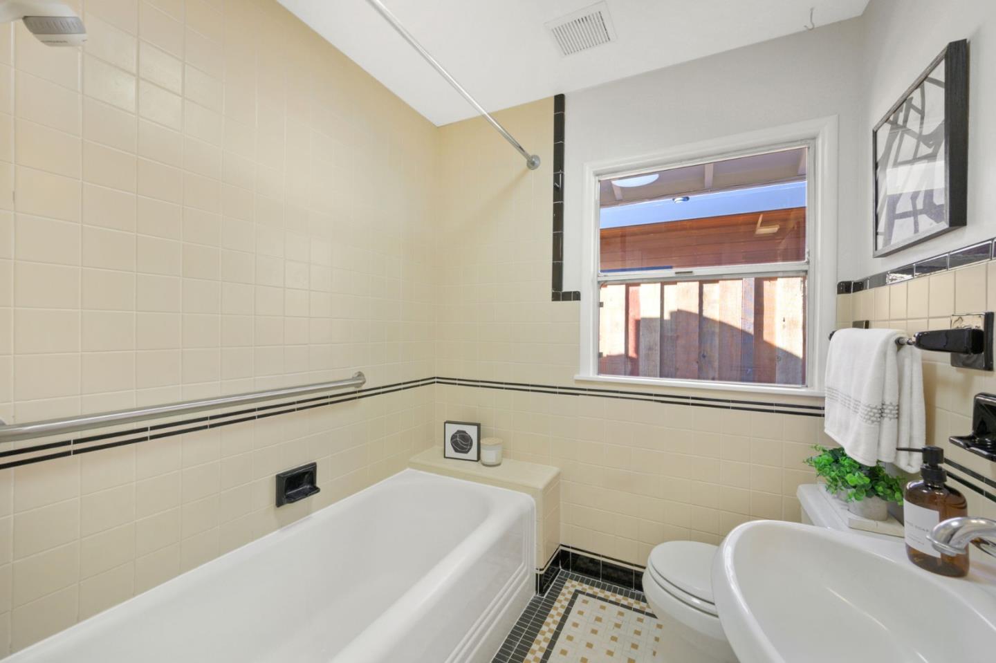 Detail Gallery Image 29 of 49 For 1148 Judson Dr, Mountain View,  CA 94040 - 4 Beds | 2 Baths
