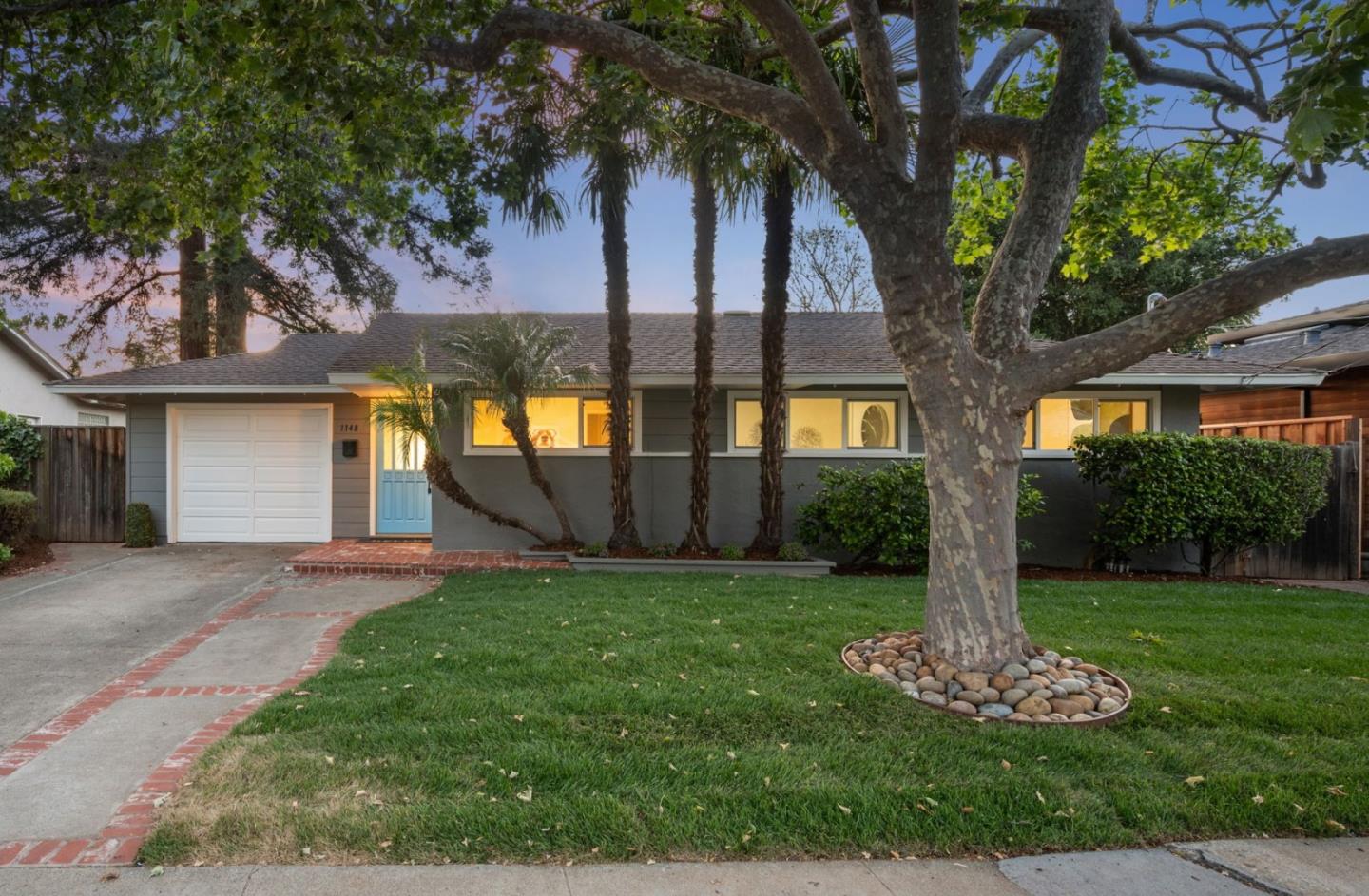 Detail Gallery Image 3 of 49 For 1148 Judson Dr, Mountain View,  CA 94040 - 4 Beds | 2 Baths