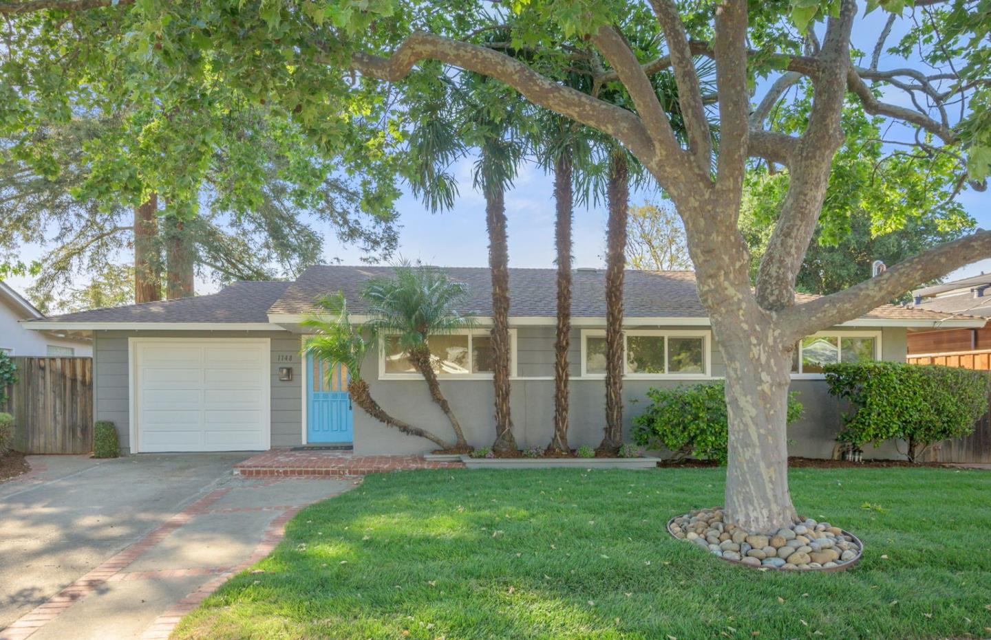 Detail Gallery Image 4 of 49 For 1148 Judson Dr, Mountain View,  CA 94040 - 4 Beds | 2 Baths