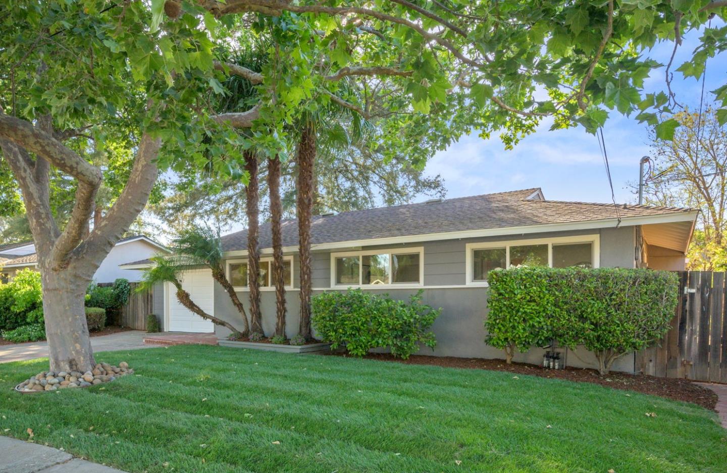 Detail Gallery Image 6 of 49 For 1148 Judson Dr, Mountain View,  CA 94040 - 4 Beds | 2 Baths