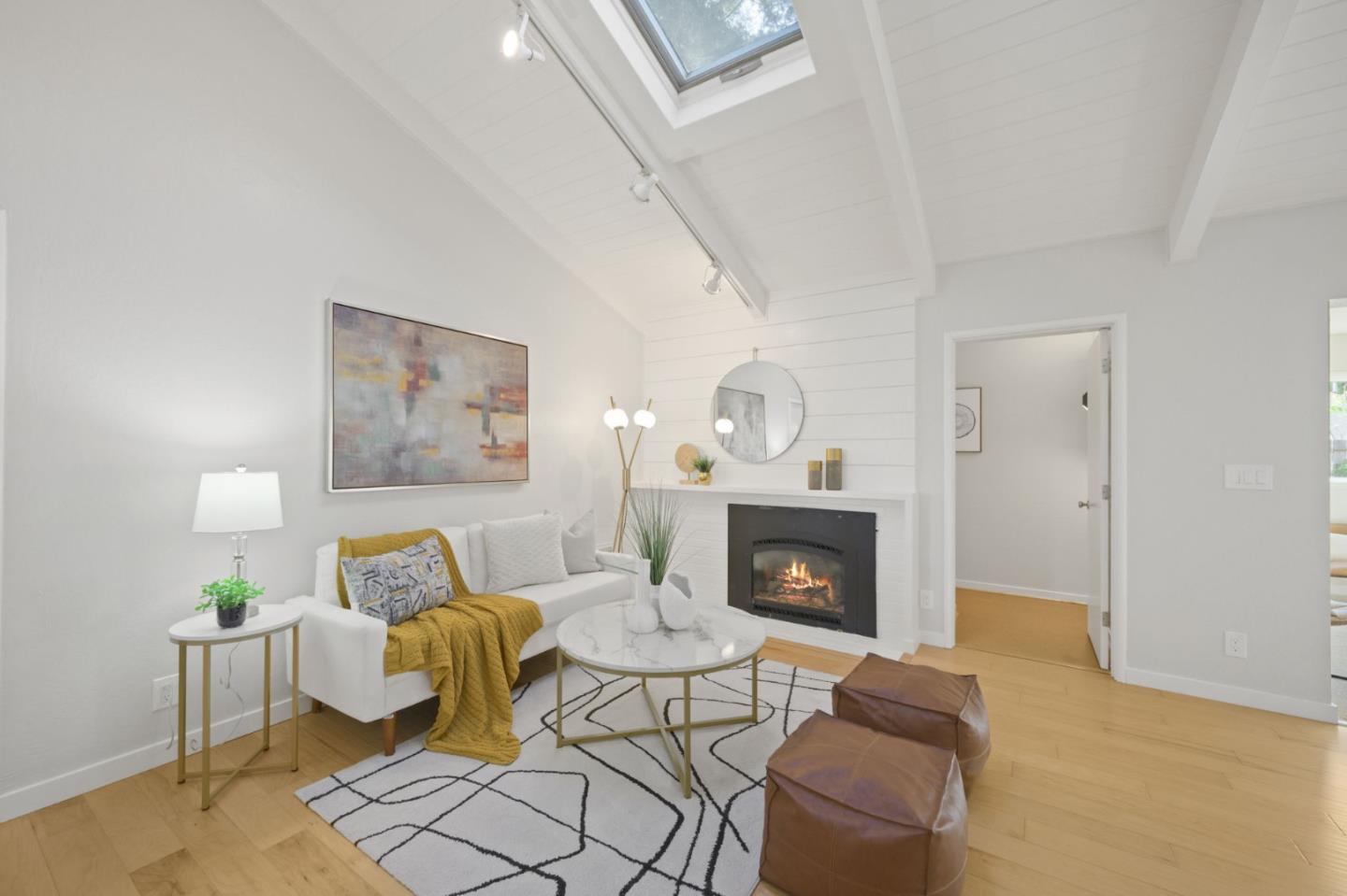 Detail Gallery Image 8 of 49 For 1148 Judson Dr, Mountain View,  CA 94040 - 4 Beds | 2 Baths