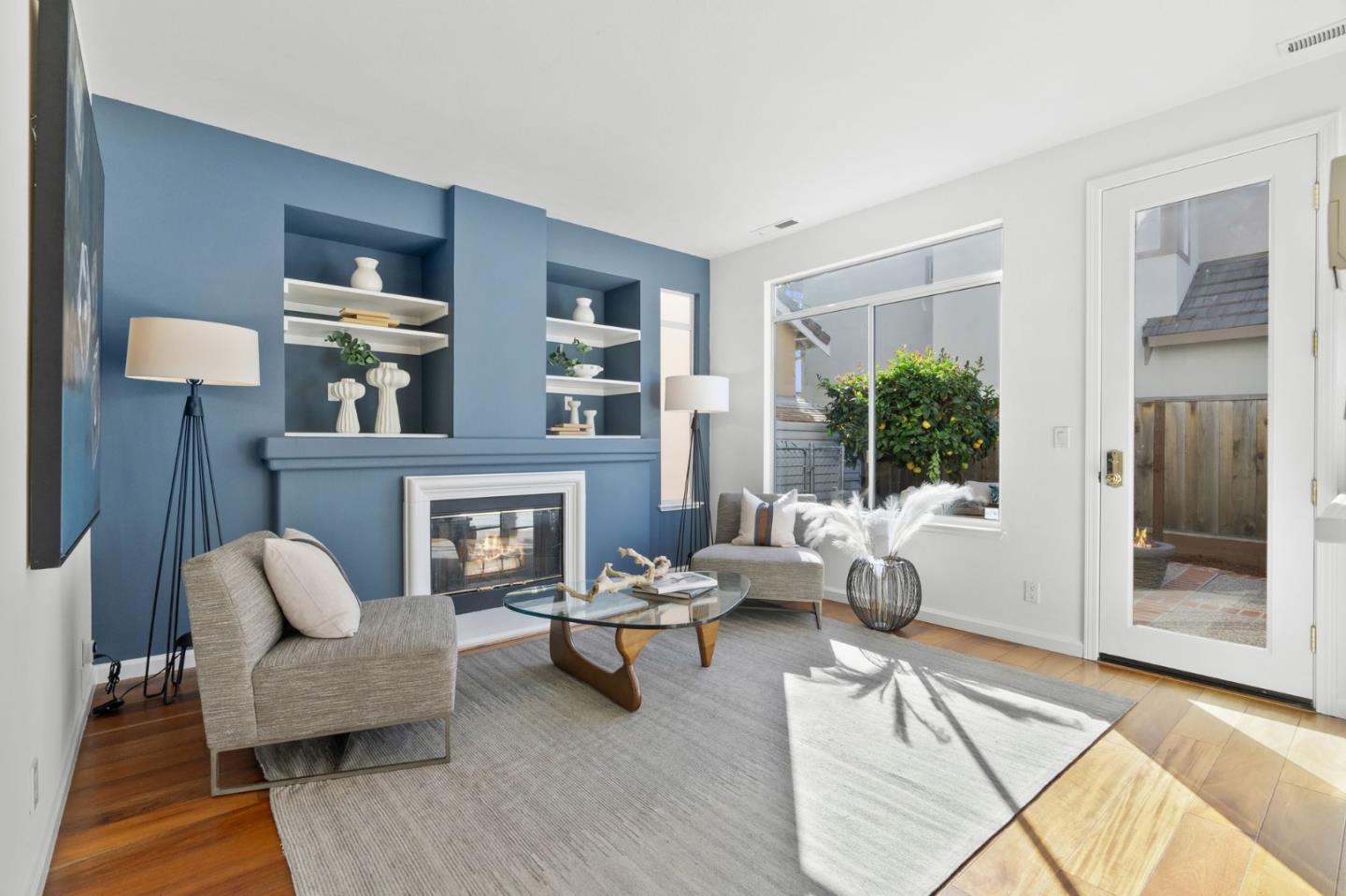 Detail Gallery Image 15 of 42 For 206 Palmita Pl, Mountain View,  CA 94041 - 3 Beds | 2/1 Baths