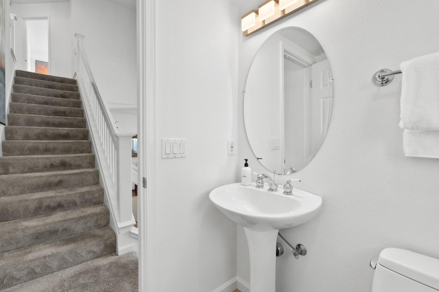Detail Gallery Image 26 of 42 For 206 Palmita Pl, Mountain View,  CA 94041 - 3 Beds | 2/1 Baths
