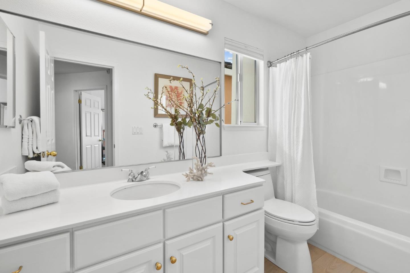 Detail Gallery Image 31 of 42 For 206 Palmita Pl, Mountain View,  CA 94041 - 3 Beds | 2/1 Baths