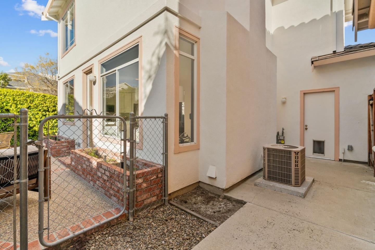 Detail Gallery Image 42 of 42 For 206 Palmita Pl, Mountain View,  CA 94041 - 3 Beds | 2/1 Baths
