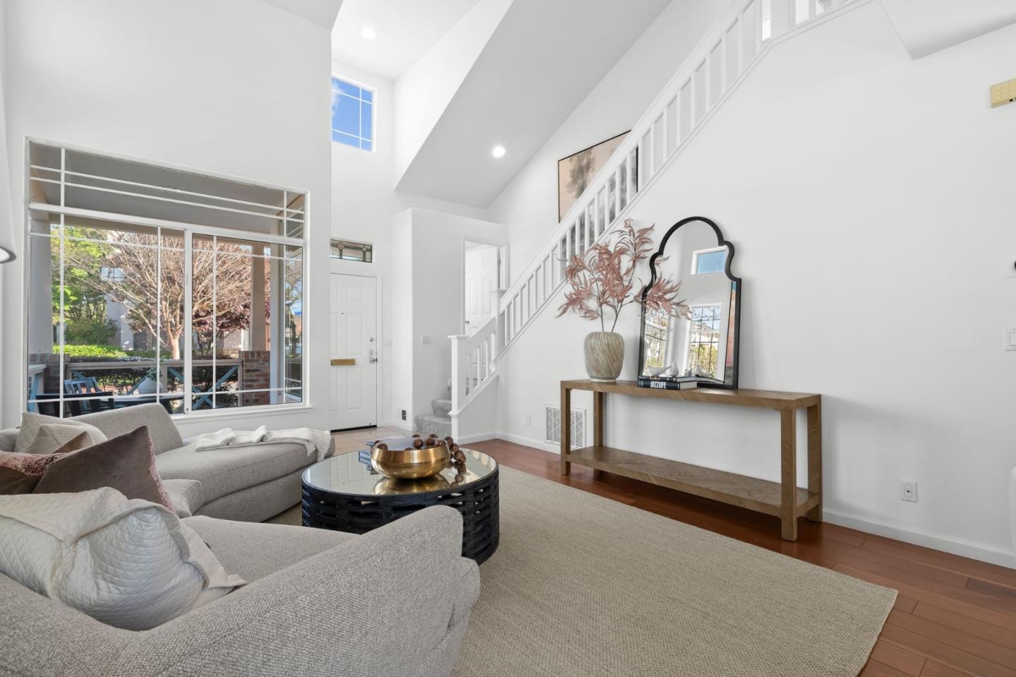 Detail Gallery Image 9 of 42 For 206 Palmita Pl, Mountain View,  CA 94041 - 3 Beds | 2/1 Baths