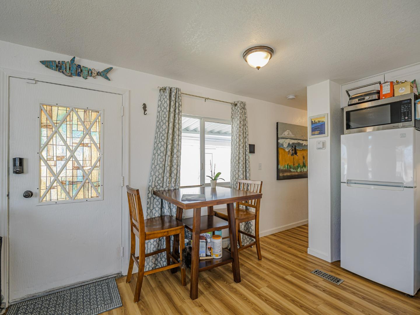 Detail Gallery Image 10 of 27 For 3128 Crescent #68,  Marina,  CA 93933 - 1 Beds | 1 Baths