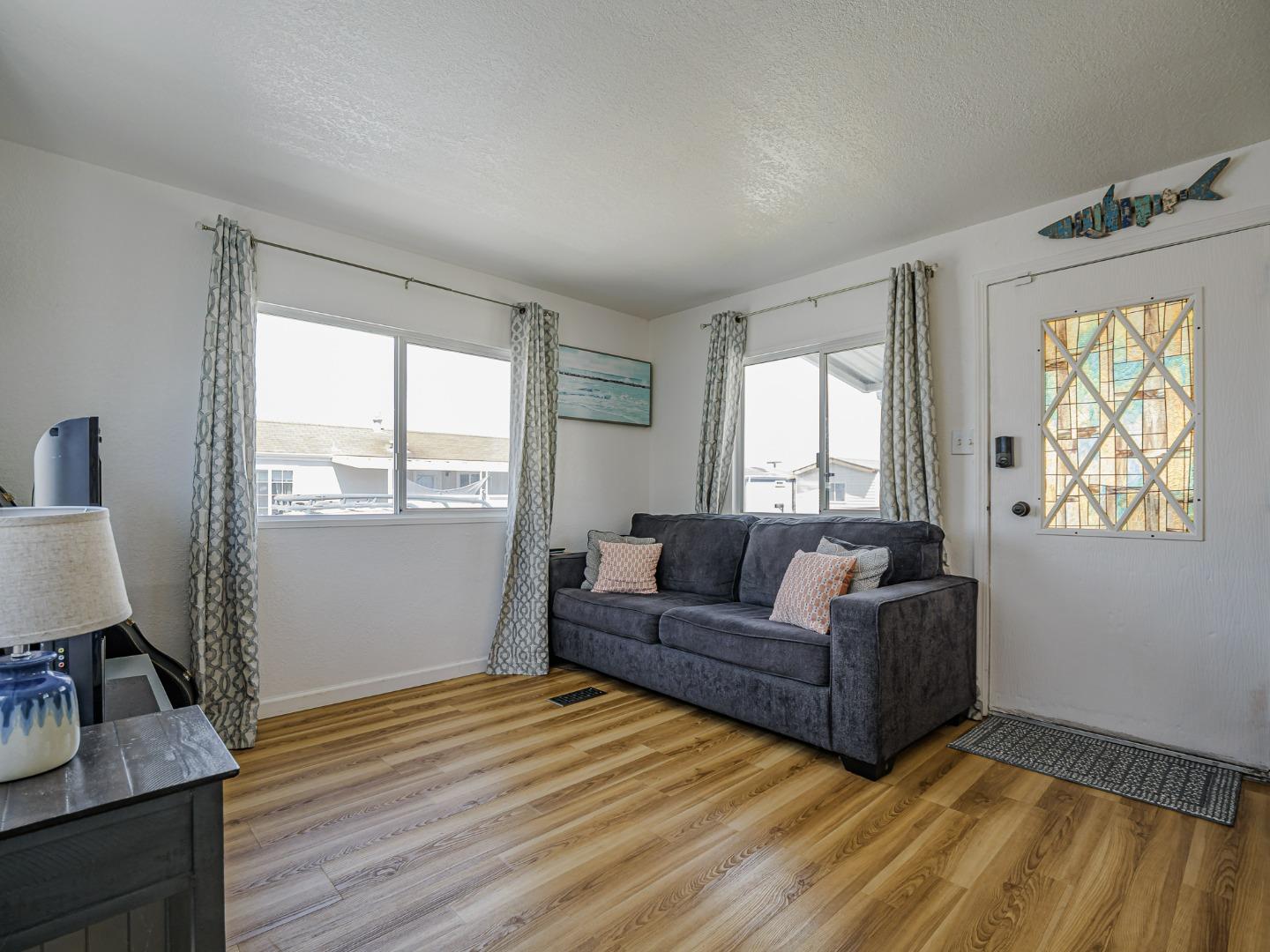 Detail Gallery Image 13 of 27 For 3128 Crescent #68,  Marina,  CA 93933 - 1 Beds | 1 Baths