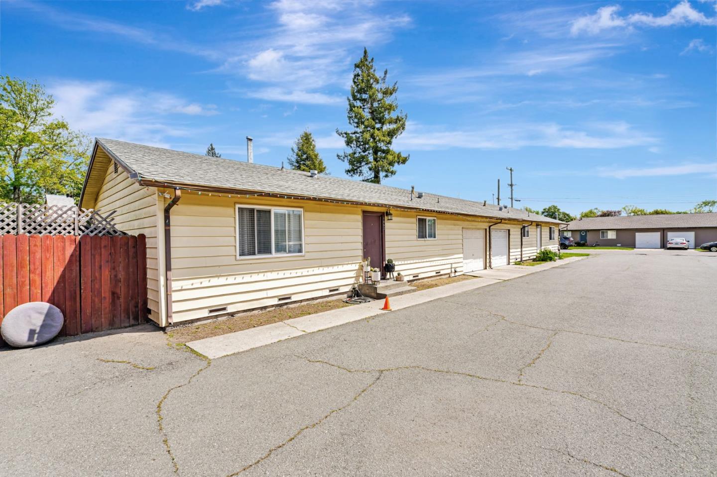 Detail Gallery Image 5 of 21 For 1660 Dutton Ave, Santa Rosa,  CA 95407 - – Beds | – Baths