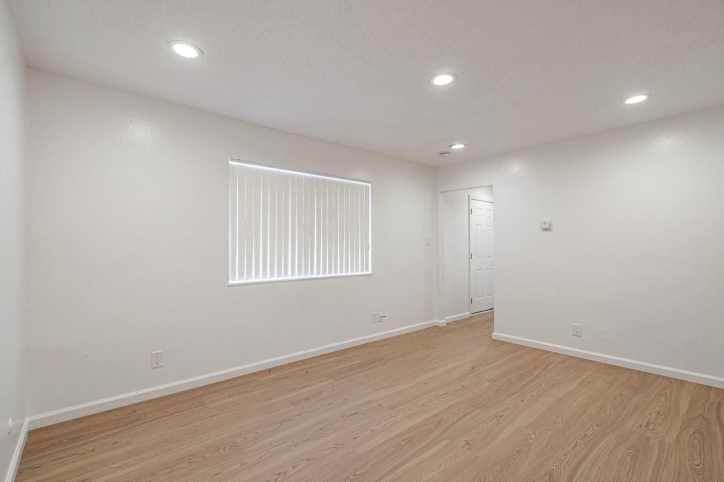 Detail Gallery Image 7 of 21 For 1660 Dutton Ave, Santa Rosa,  CA 95407 - – Beds | – Baths