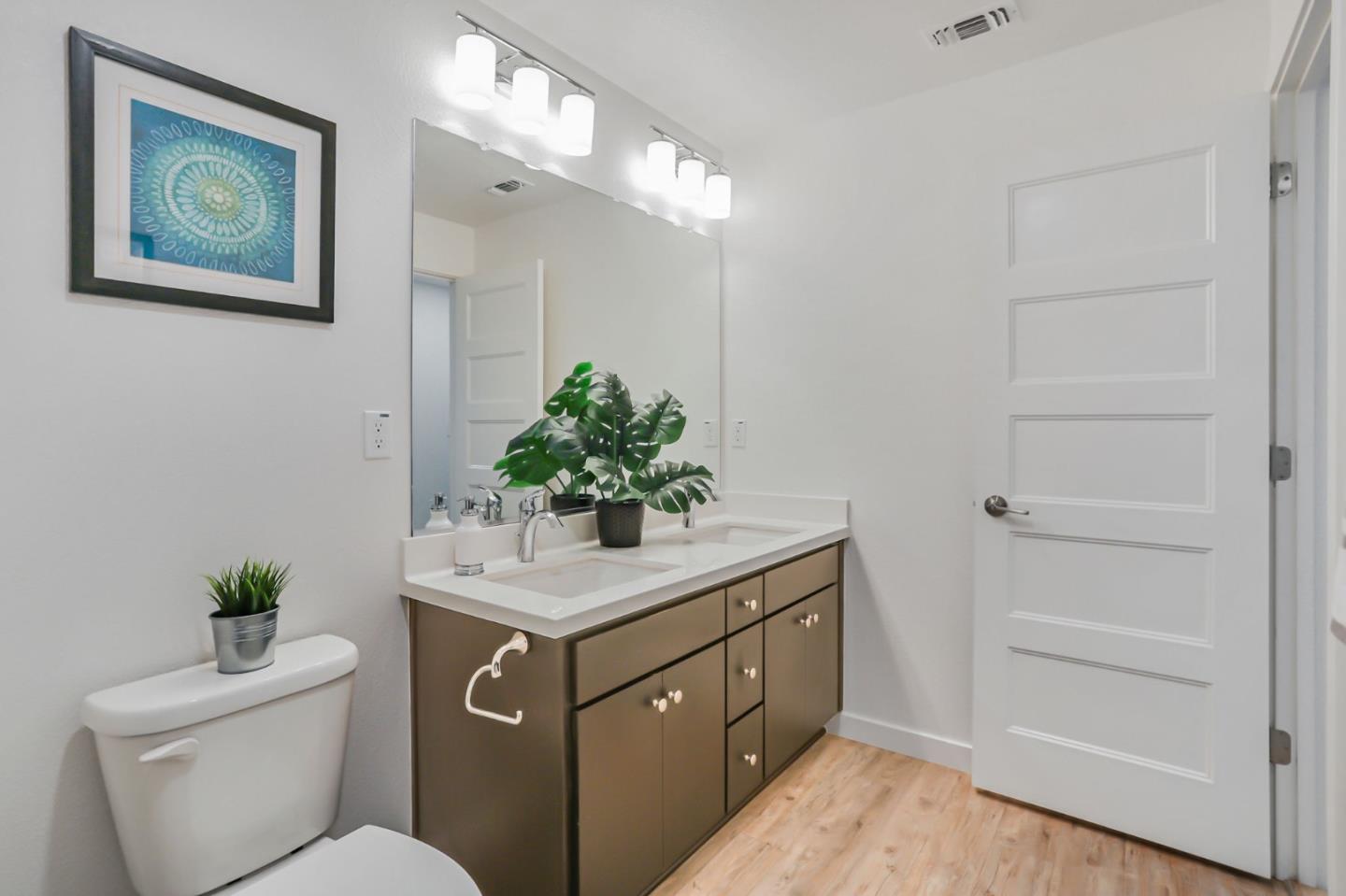 Detail Gallery Image 16 of 28 For 1883 Dobbin Dr, San Jose,  CA 95133 - 3 Beds | 2 Baths