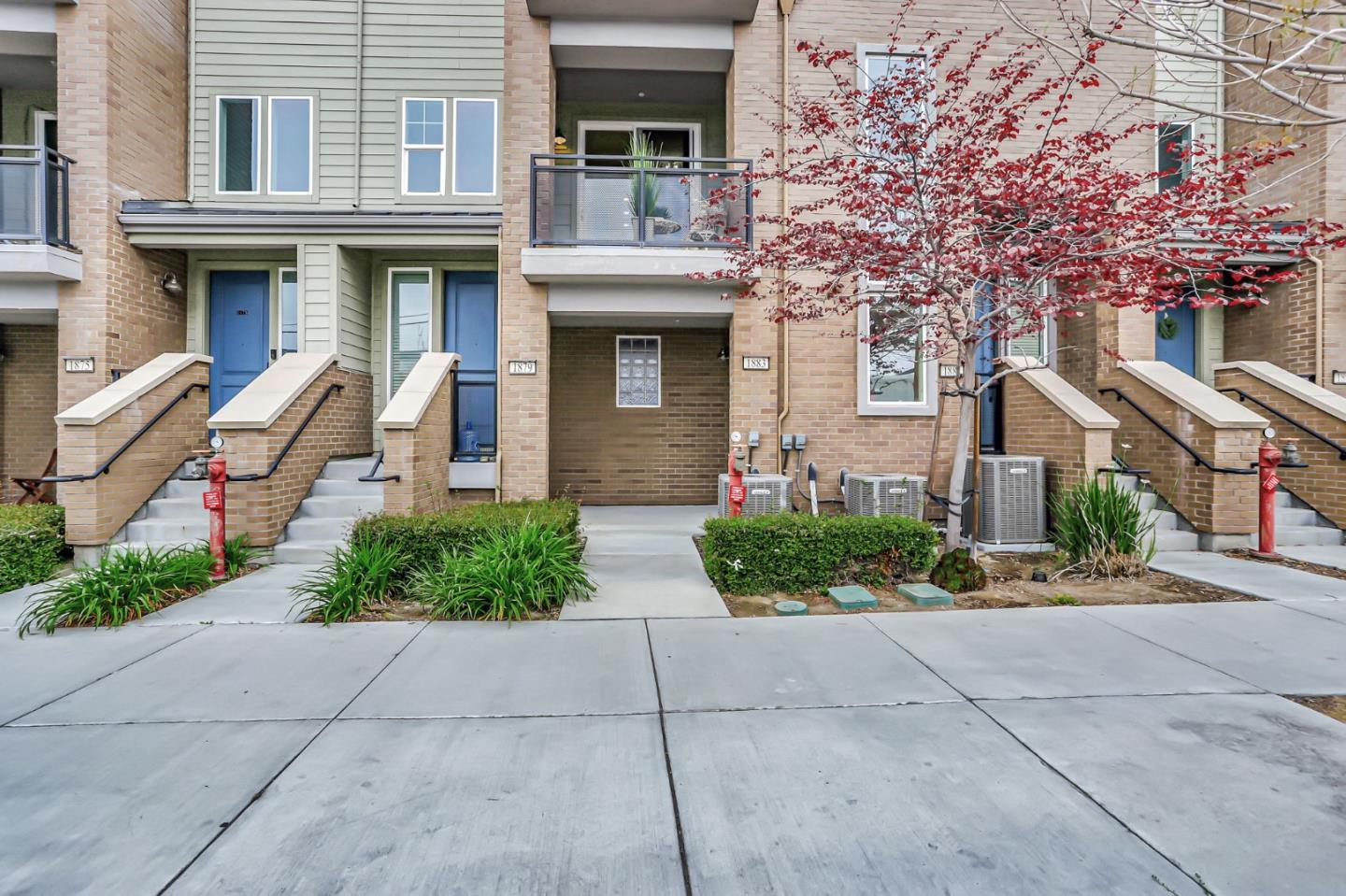 Detail Gallery Image 2 of 28 For 1883 Dobbin Dr, San Jose,  CA 95133 - 3 Beds | 2 Baths