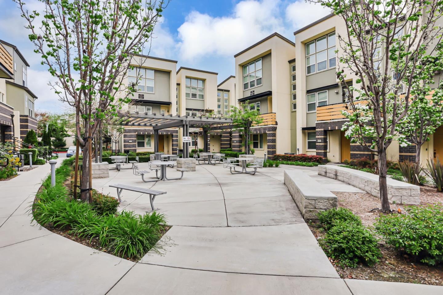 Detail Gallery Image 24 of 28 For 1883 Dobbin Dr, San Jose,  CA 95133 - 3 Beds | 2 Baths