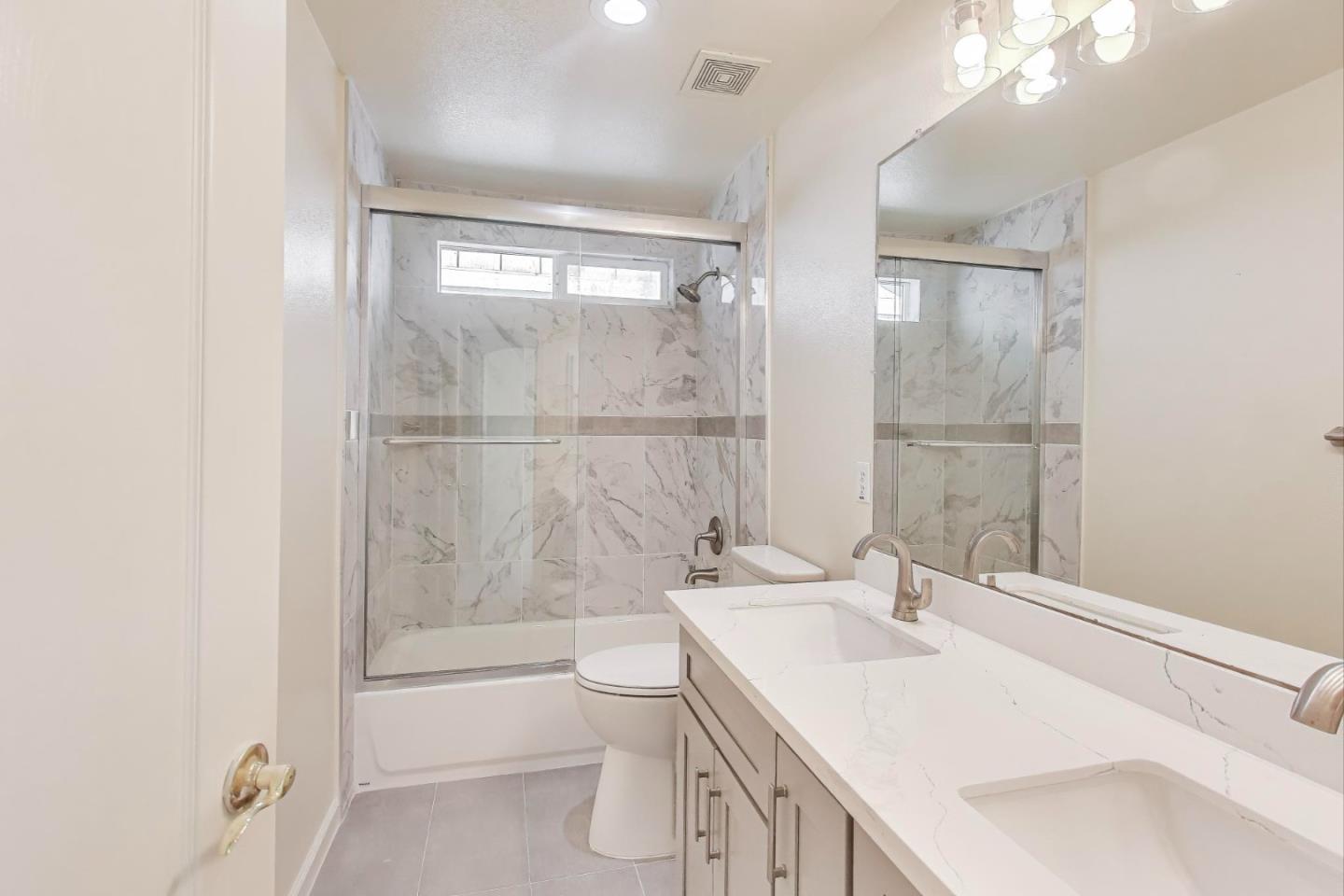 Detail Gallery Image 25 of 28 For 95 Olmsted Ct, Pittsburg,  CA 94565 - 5 Beds | 3 Baths