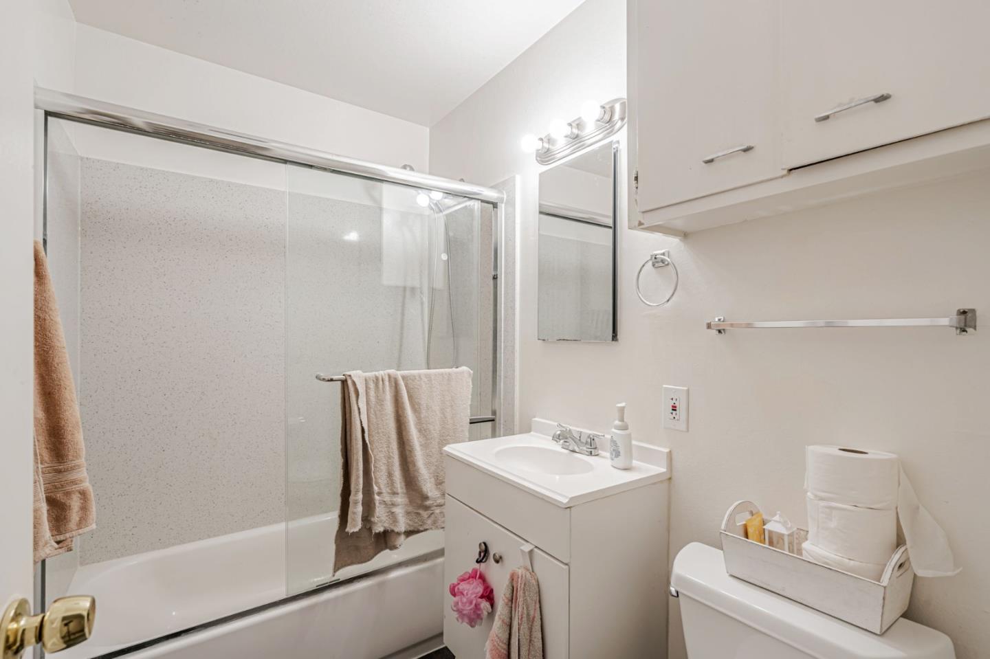 Detail Gallery Image 9 of 20 For 1656 Dutton Ave, Santa Rosa,  CA 95407 - – Beds | – Baths