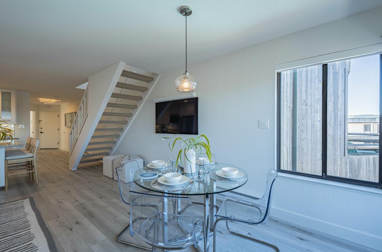 Detail Gallery Image 11 of 45 For 125 Surf Way #438,  Monterey,  CA 93940 - 2 Beds | 2 Baths