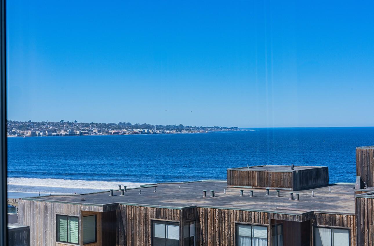 Detail Gallery Image 2 of 45 For 125 Surf Way #438,  Monterey,  CA 93940 - 2 Beds | 2 Baths