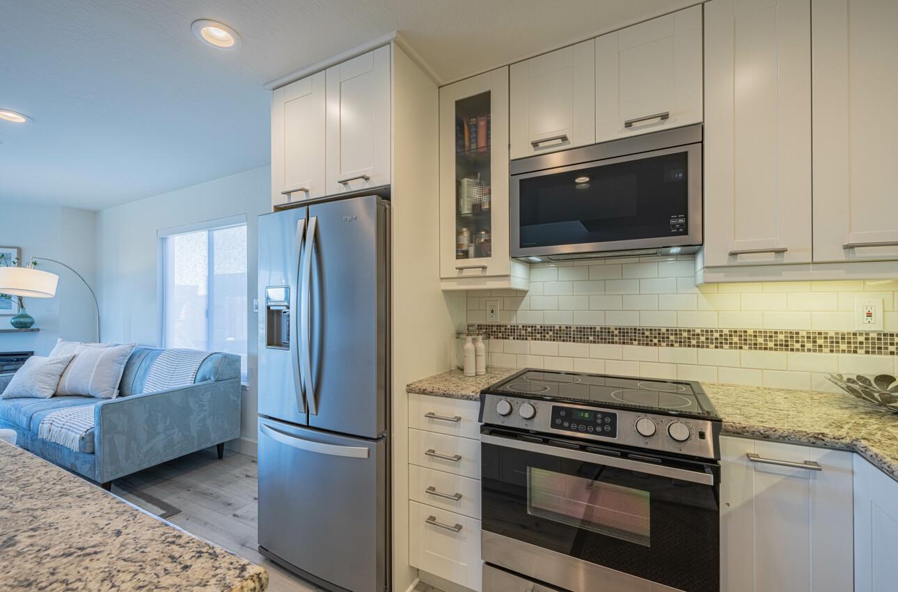 Detail Gallery Image 20 of 45 For 125 Surf Way #438,  Monterey,  CA 93940 - 2 Beds | 2 Baths