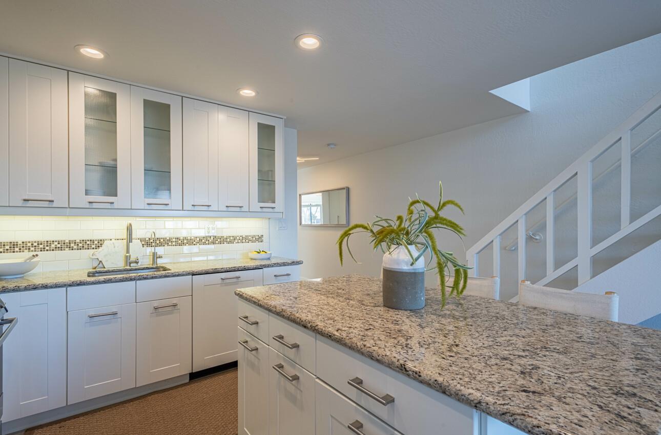 Detail Gallery Image 21 of 45 For 125 Surf Way #438,  Monterey,  CA 93940 - 2 Beds | 2 Baths