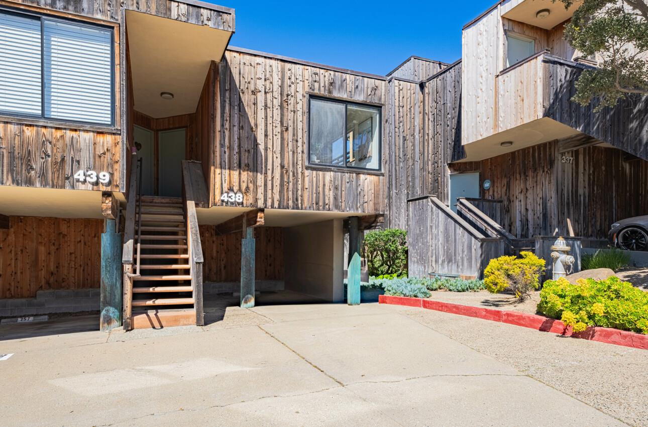 Detail Gallery Image 4 of 45 For 125 Surf Way #438,  Monterey,  CA 93940 - 2 Beds | 2 Baths