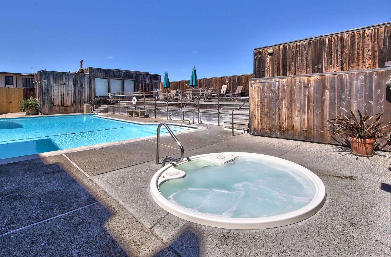 Detail Gallery Image 42 of 45 For 125 Surf Way #438,  Monterey,  CA 93940 - 2 Beds | 2 Baths