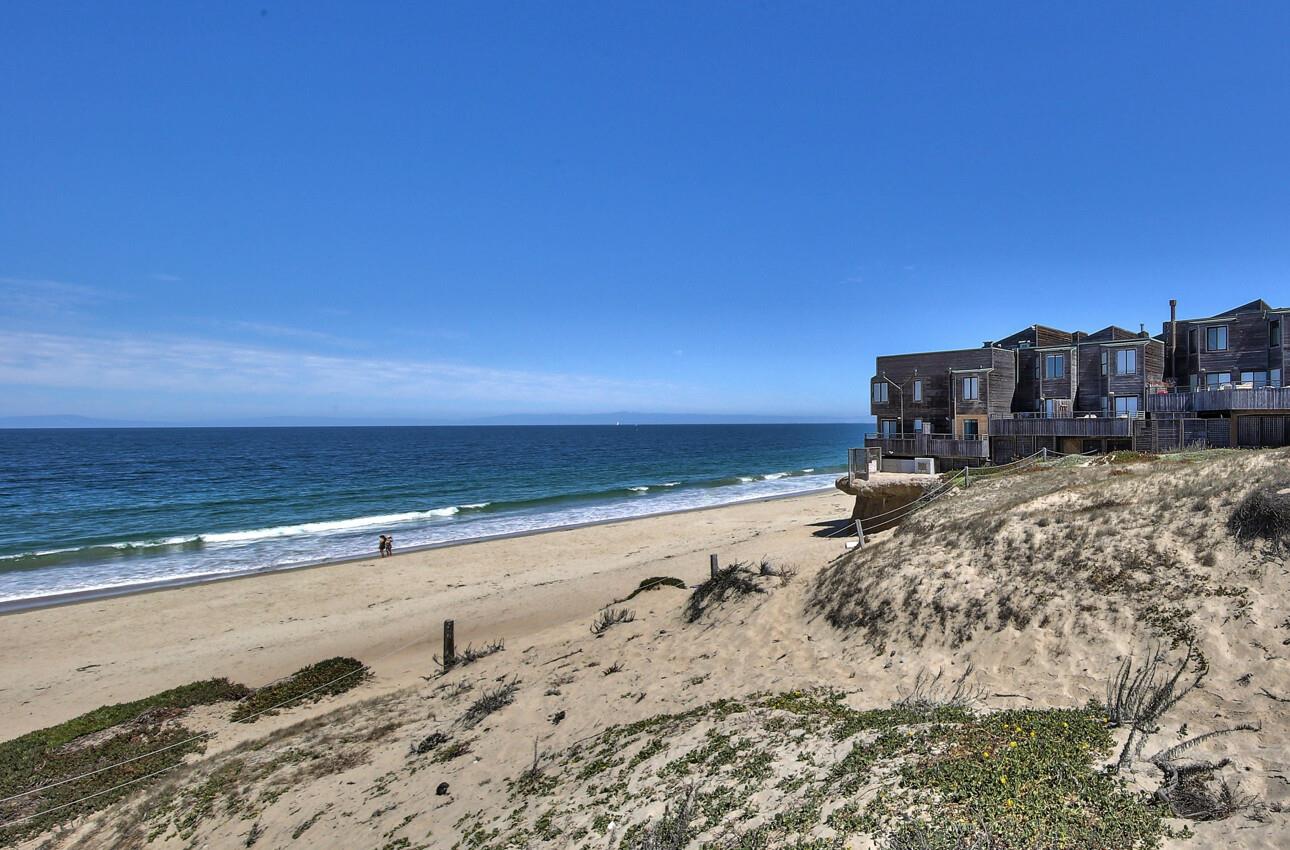 Detail Gallery Image 43 of 45 For 125 Surf Way #438,  Monterey,  CA 93940 - 2 Beds | 2 Baths