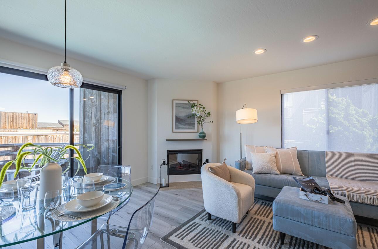 Detail Gallery Image 8 of 45 For 125 Surf Way #438,  Monterey,  CA 93940 - 2 Beds | 2 Baths