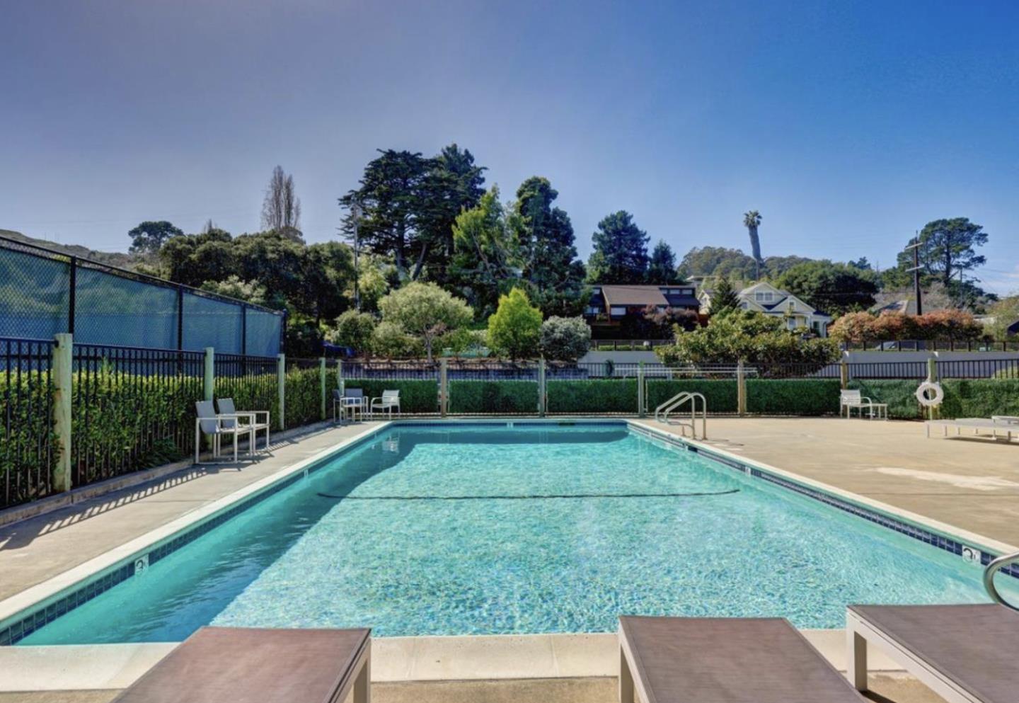 Detail Gallery Image 16 of 18 For 130 Cypress Pl, Sausalito,  CA 94965 - 1 Beds | 1 Baths