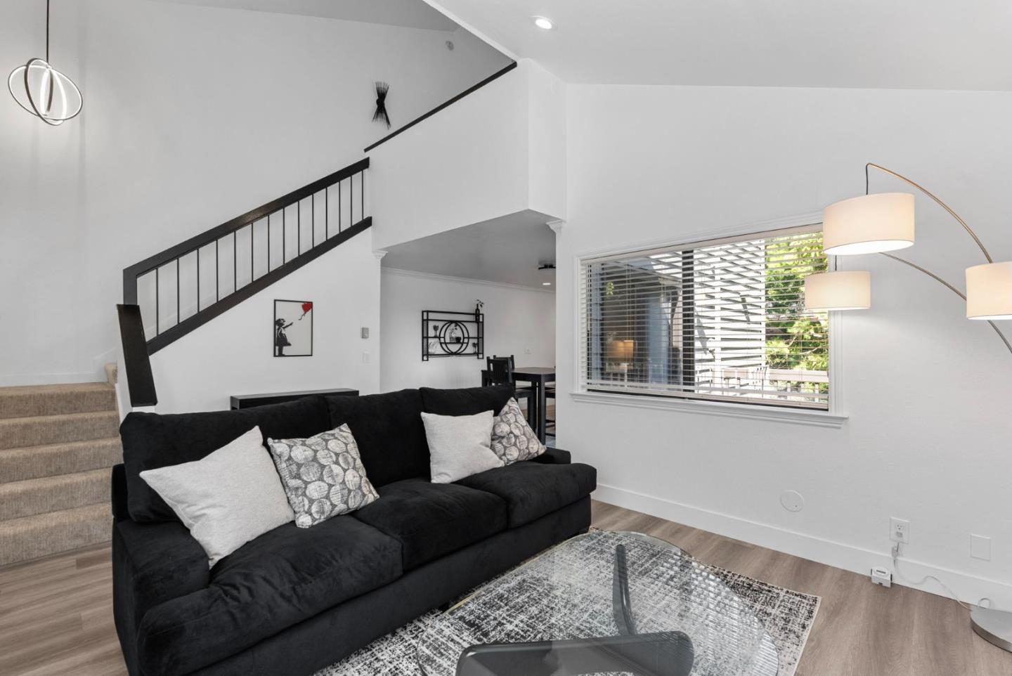 Detail Gallery Image 5 of 18 For 130 Cypress Pl, Sausalito,  CA 94965 - 1 Beds | 1 Baths