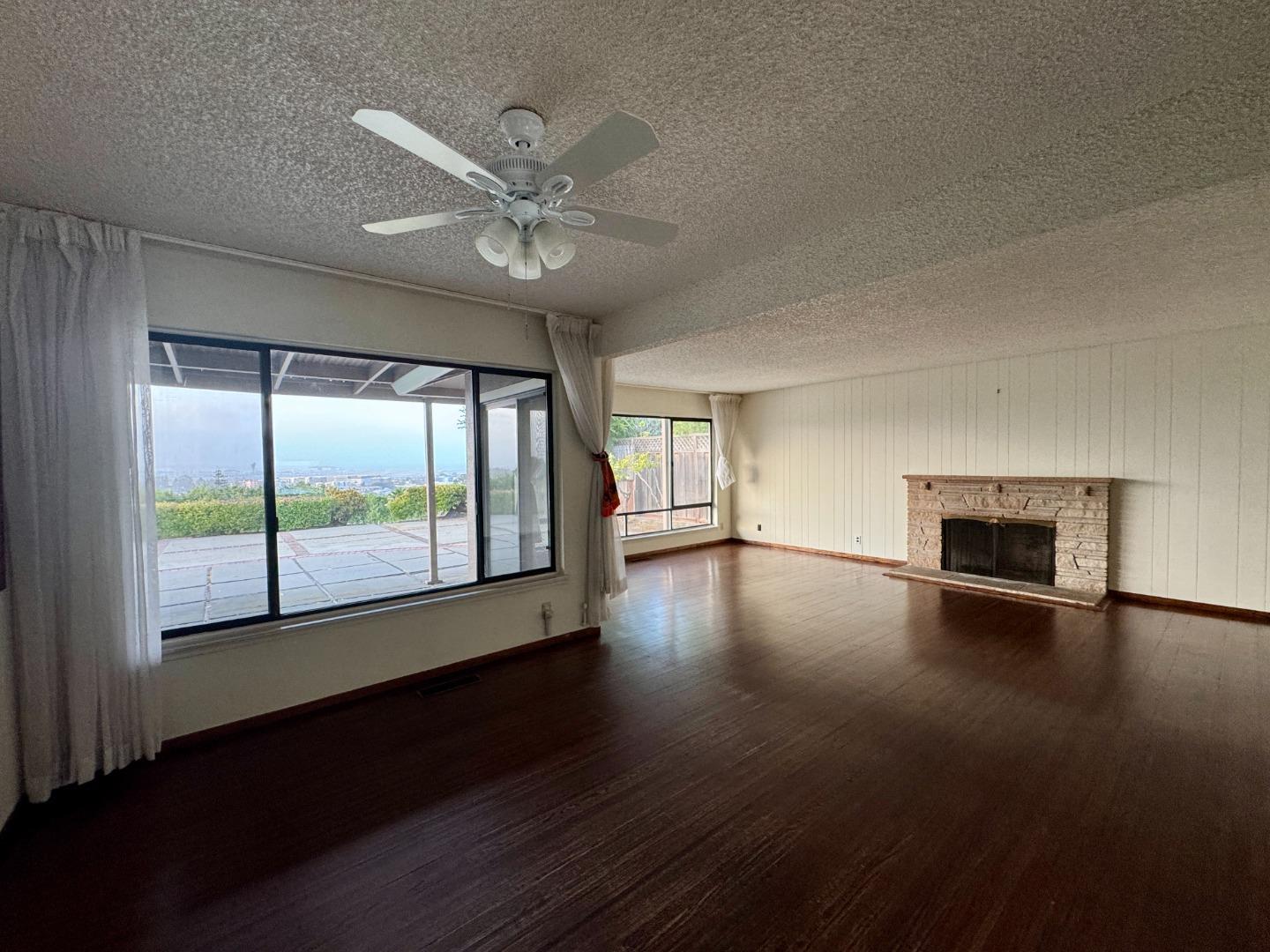 Detail Gallery Image 5 of 12 For 1708 Toledo Ave, Burlingame,  CA 94010 - 3 Beds | 2 Baths