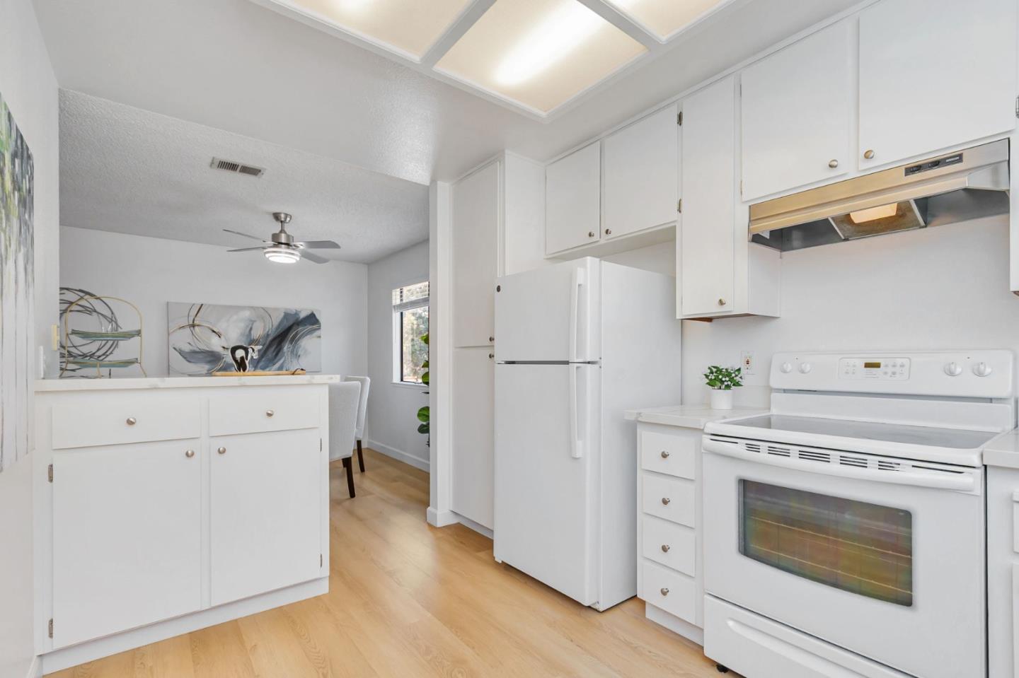 Detail Gallery Image 13 of 36 For 5360 Colony Park Cir, San Jose,  CA 95123 - 2 Beds | 1 Baths