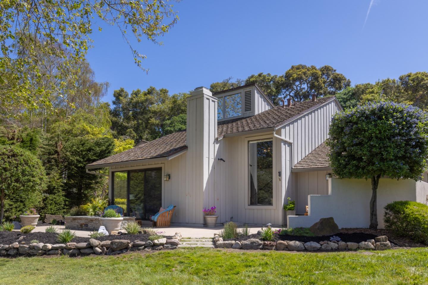 Detail Gallery Image 2 of 26 For 9685 Sycamore Ct, Carmel Valley,  CA 93923 - 3 Beds | 3/1 Baths