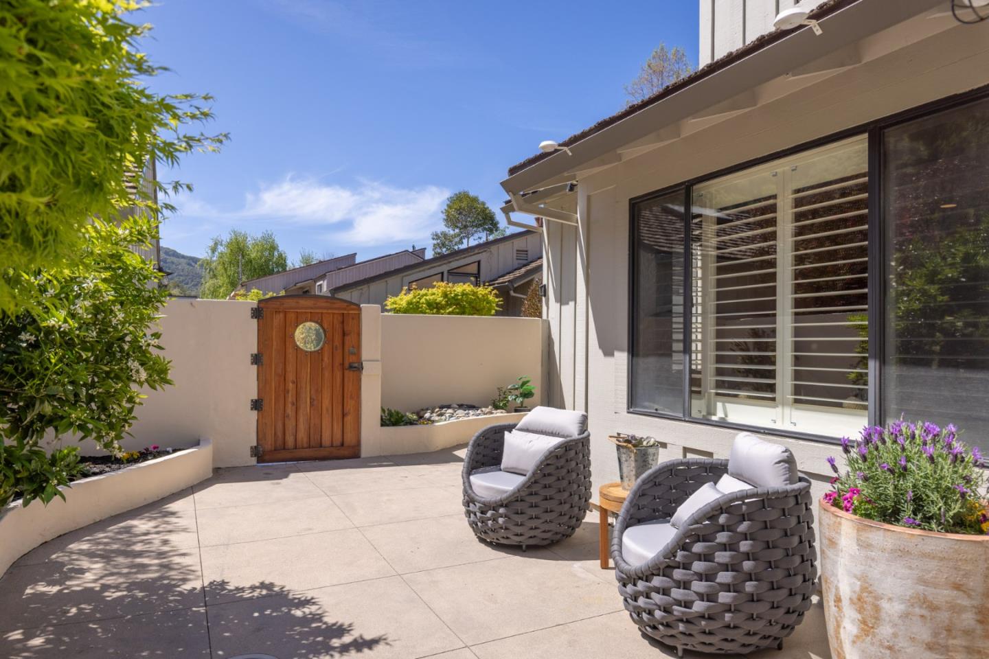 Detail Gallery Image 9 of 26 For 9685 Sycamore Ct, Carmel Valley,  CA 93923 - 3 Beds | 3/1 Baths