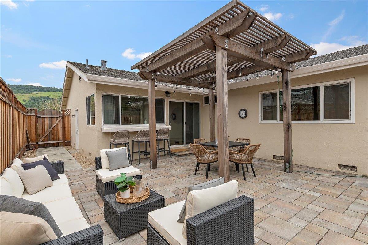 Detail Gallery Image 14 of 19 For 409 Sautner Dr, San Jose,  CA 95123 - 4 Beds | 2 Baths