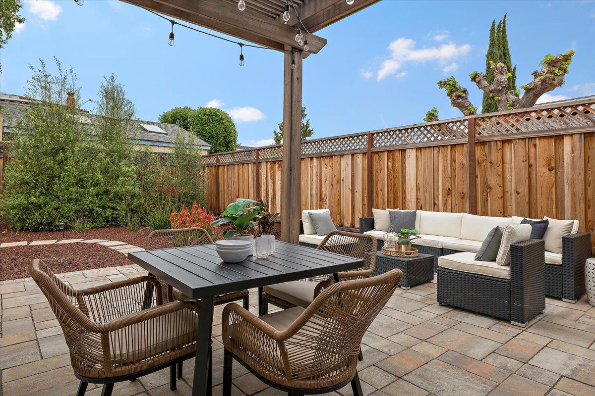 Detail Gallery Image 15 of 19 For 409 Sautner Dr, San Jose,  CA 95123 - 4 Beds | 2 Baths