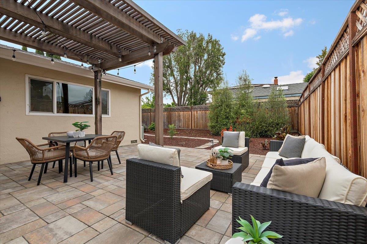 Detail Gallery Image 16 of 19 For 409 Sautner Dr, San Jose,  CA 95123 - 4 Beds | 2 Baths