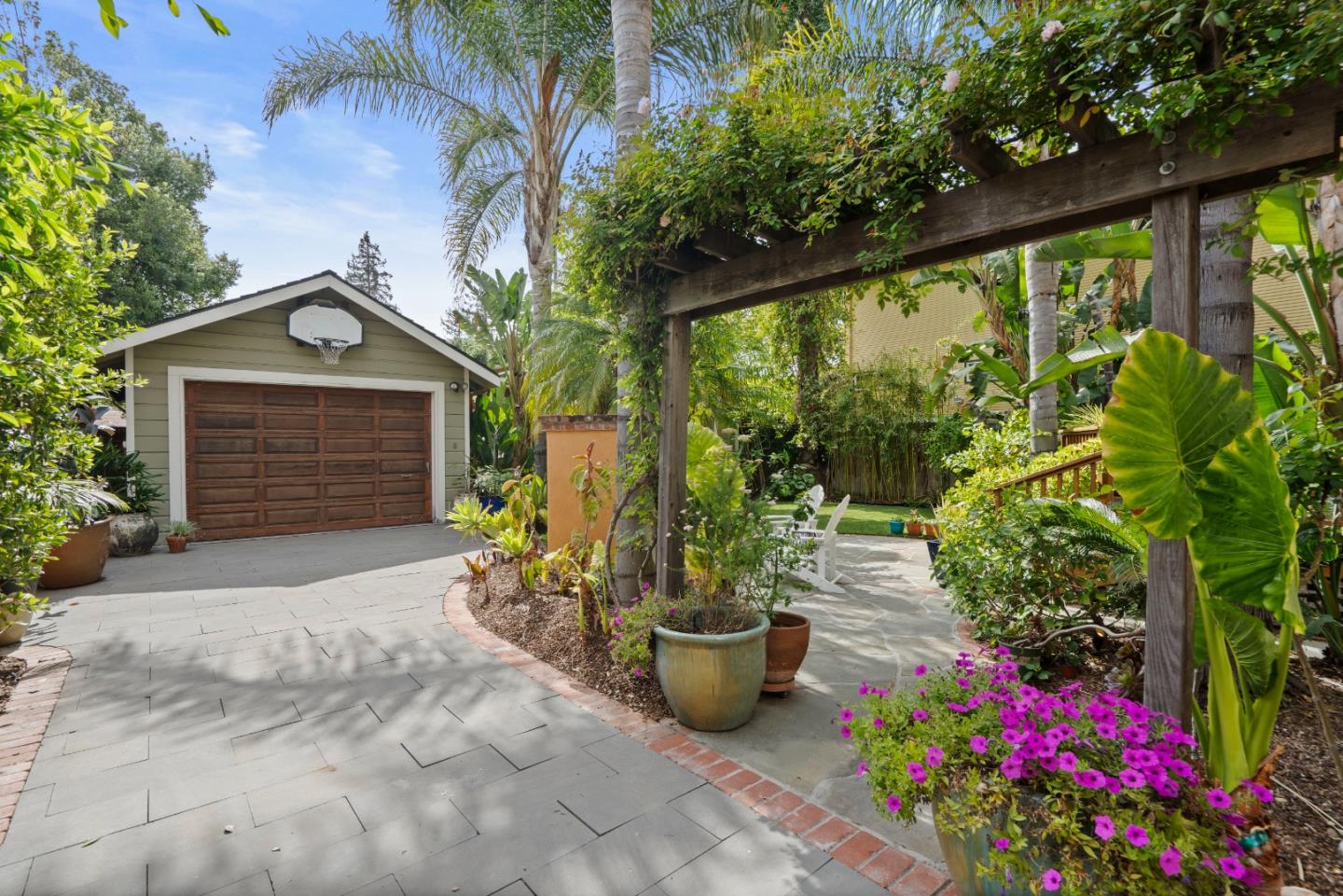 Detail Gallery Image 61 of 108 For 633 Morse St, San Jose,  CA 95126 - 4 Beds | 4 Baths