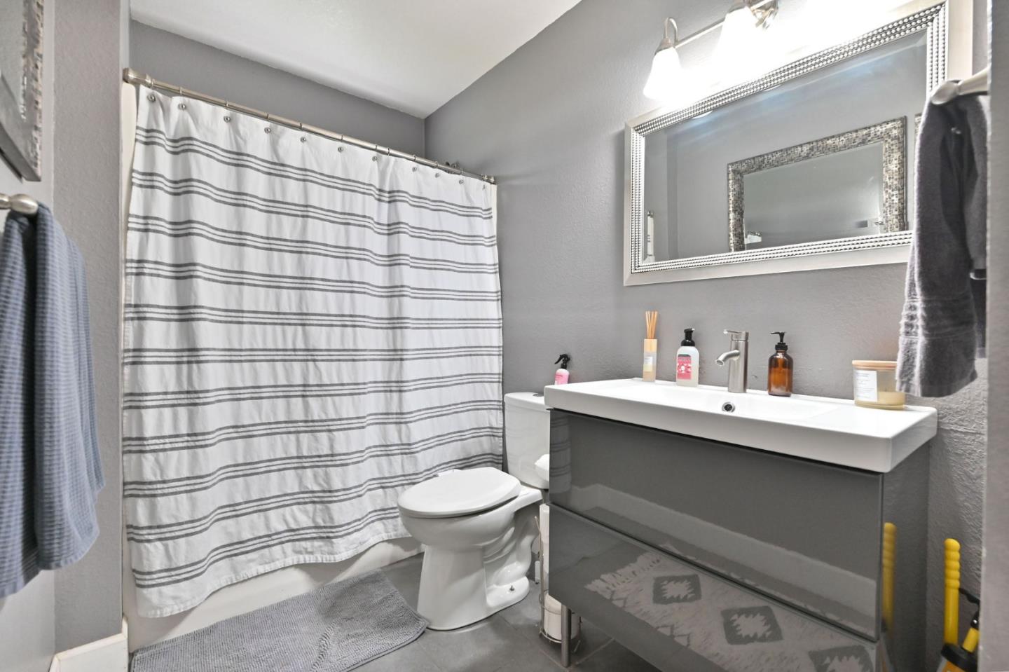 Detail Gallery Image 13 of 61 For 169 Snowberry Ct, Murphys,  CA 95247 - – Beds | – Baths