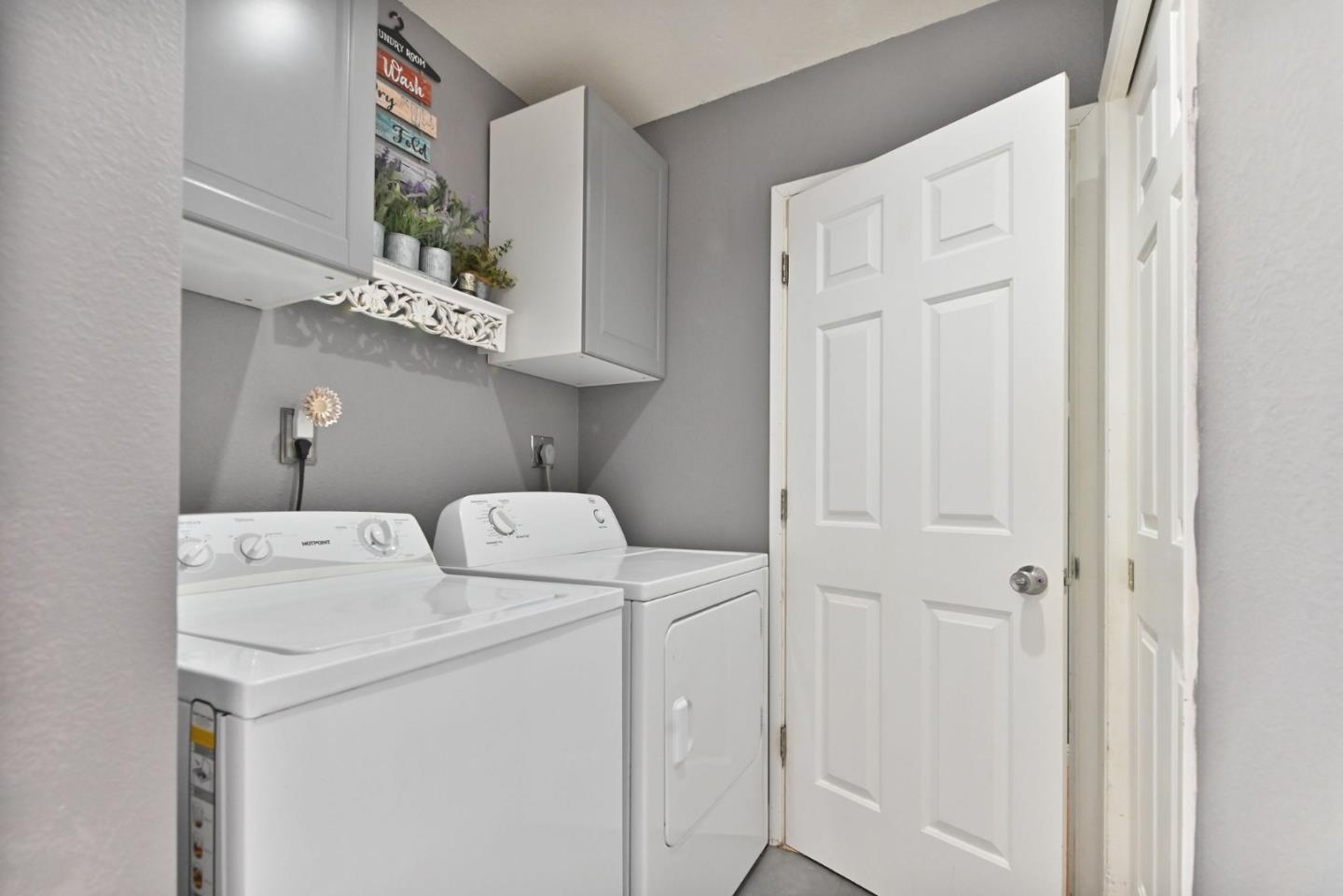 Detail Gallery Image 14 of 61 For 169 Snowberry Ct, Murphys,  CA 95247 - – Beds | – Baths