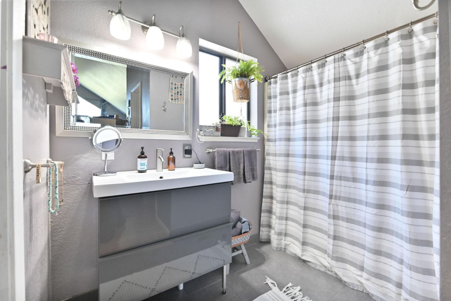 Detail Gallery Image 19 of 61 For 169 Snowberry Ct, Murphys,  CA 95247 - – Beds | – Baths