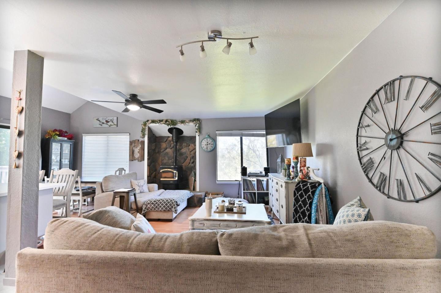 Detail Gallery Image 2 of 61 For 169 Snowberry Ct, Murphys,  CA 95247 - – Beds | – Baths