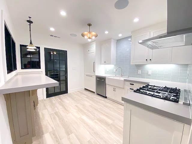 Detail Gallery Image 15 of 23 For 1111-1121 Morse St, San Jose,  CA 95126 - 5 Beds | 3 Baths