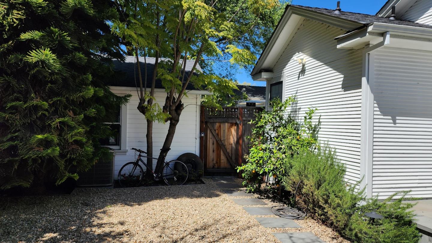 Detail Gallery Image 21 of 23 For 1111-1121 Morse St, San Jose,  CA 95126 - 5 Beds | 3 Baths