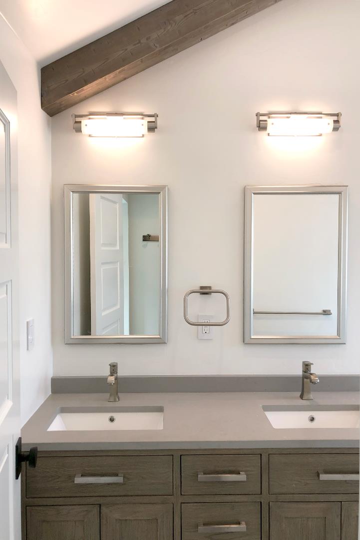 Detail Gallery Image 8 of 23 For 1111-1121 Morse St, San Jose,  CA 95126 - 5 Beds | 3 Baths