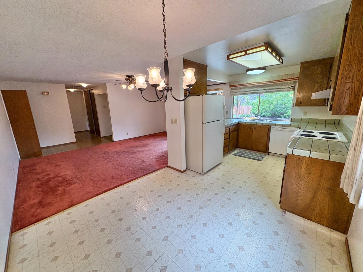 Detail Gallery Image 10 of 16 For 1061 Fairbrook Ct, San Jose,  CA 95132 - 4 Beds | 2 Baths
