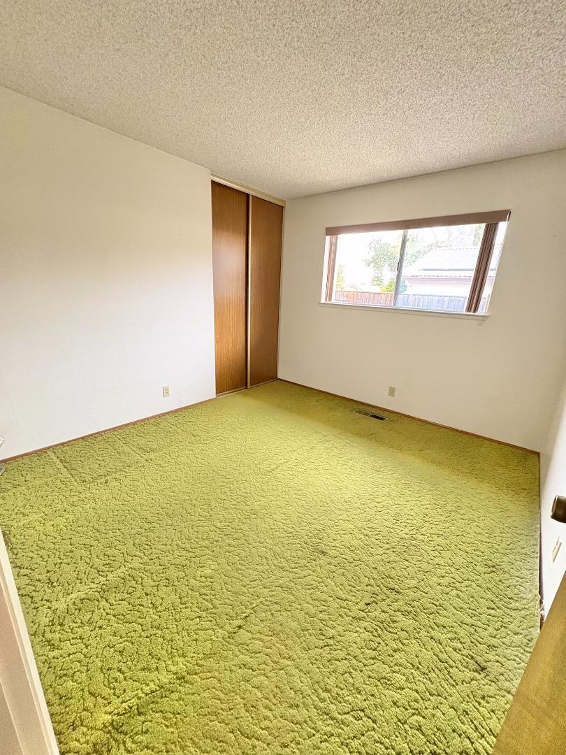Detail Gallery Image 14 of 16 For 1061 Fairbrook Ct, San Jose,  CA 95132 - 4 Beds | 2 Baths