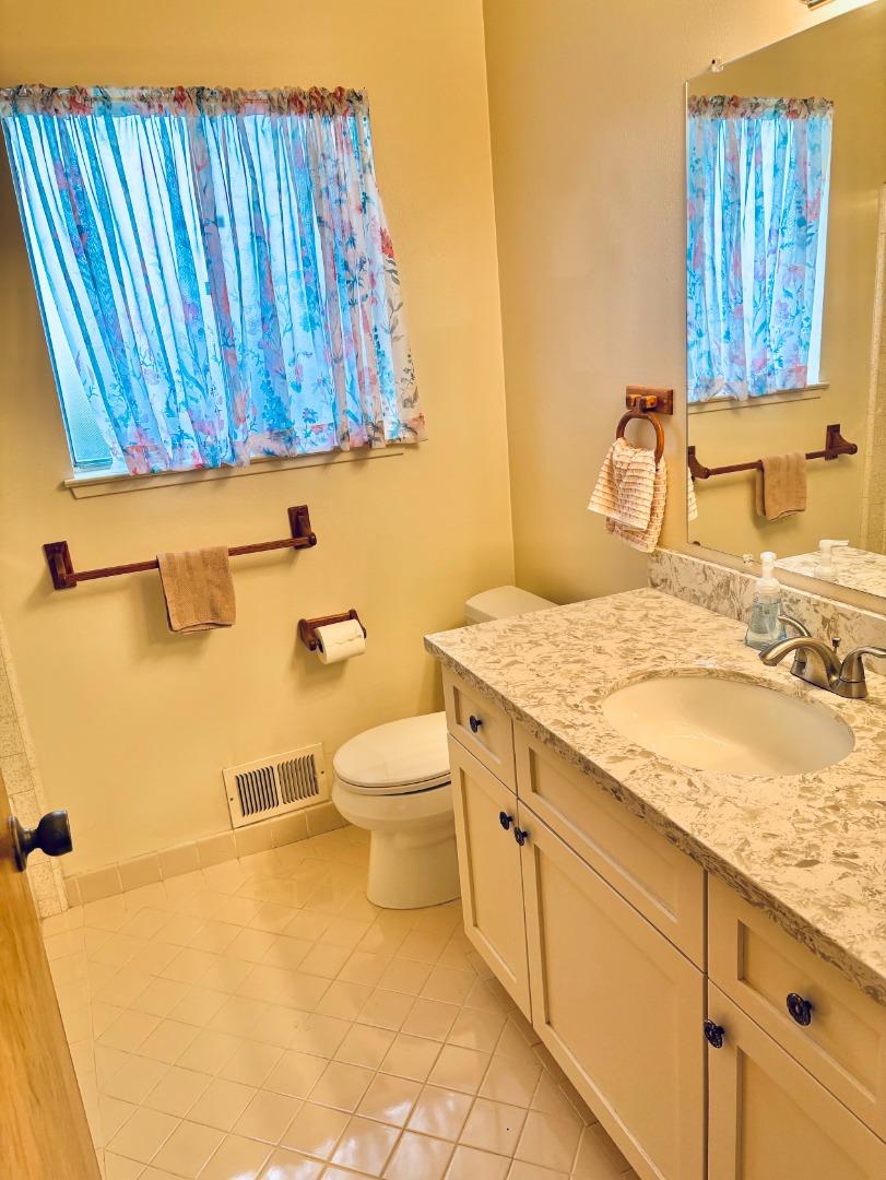 Detail Gallery Image 15 of 16 For 1061 Fairbrook Ct, San Jose,  CA 95132 - 4 Beds | 2 Baths