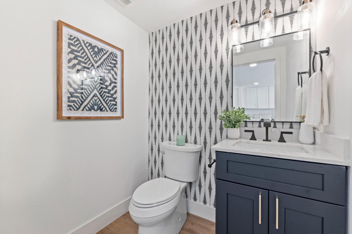 Detail Gallery Image 23 of 45 For 586 Compton Ter, Sunnyvale,  CA 94085 - 3 Beds | 3/1 Baths
